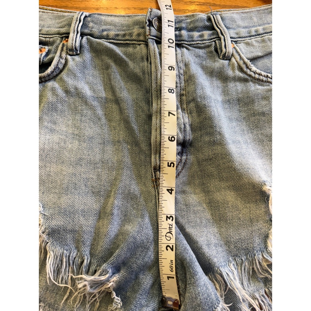 We The Free Free People Distressed Denim Shorts Festival Frayed Hem Size 31 - Picture 5 of 8